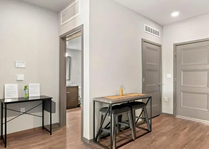 Stunning Westgate Cozysuites By Stadium With Pool 12 *
