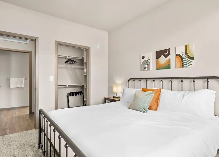 Stunning Westgate Cozysuites By Stadium With Pool 12 Apartment Glendale